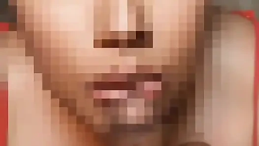 Yengem onu iyi emiyor