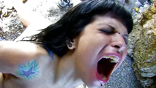 Sahilde çok seksi vücut orgazmı