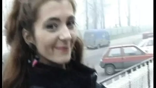 Zu beginn ist  die Schlampe schuechtern