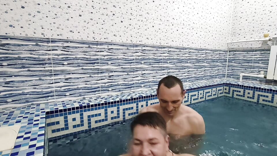 Havuzda seks