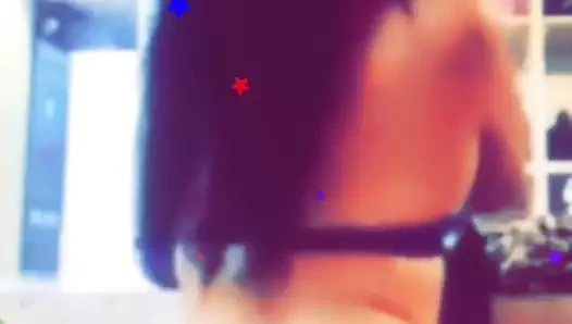 Kötü penelope kıpır kıpır