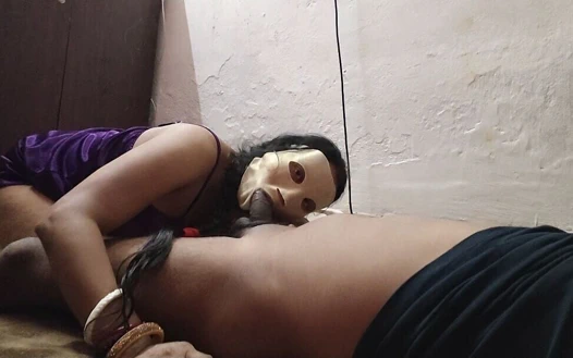 Eski ateşli evli kadın Hintli ateşli çiftlerin seks videosunda sert sikişiyor domaltarak sikişiyor