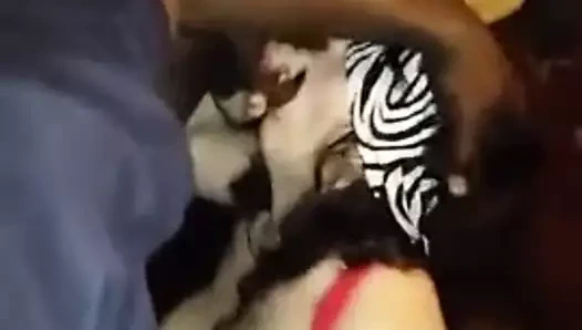 Üç asılmış siyah adam ve beyaz bir kız