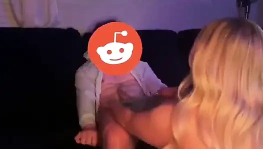 Bekaretini aldım ve onu hızlı bir şekilde içime boşalttırdım bir redditor'a bindim