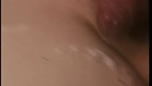 İri göğüslü sarışın Alman orta yaşlı seksi kadın iki azgın adam tarafından paylaşıldı