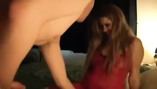 Büyük çük tombul züppe yapar ona çığlık