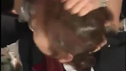 Asya genç femdom lezbiyen grup hakimiyet