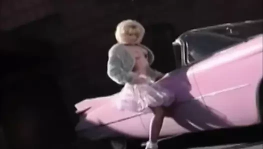 Frilly çoraplı sürtük