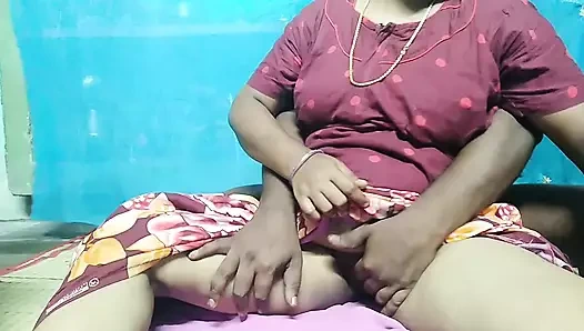 Hintli gecelik süper teyze domaltarak sikişiyor