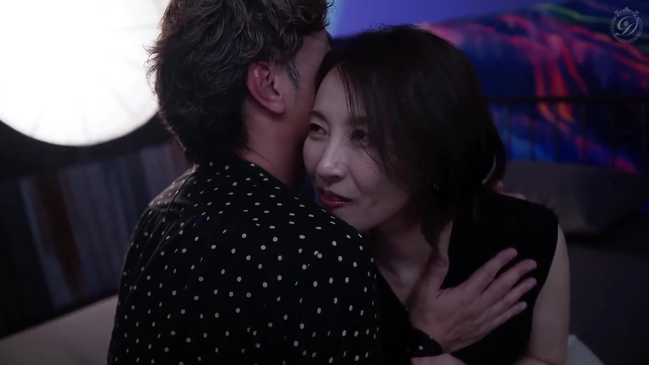 She Sudden Comeback, Nozomi Tanihara Gets Serious About Mature Women. Charisma Descends on New Dahlia. Chapter.2