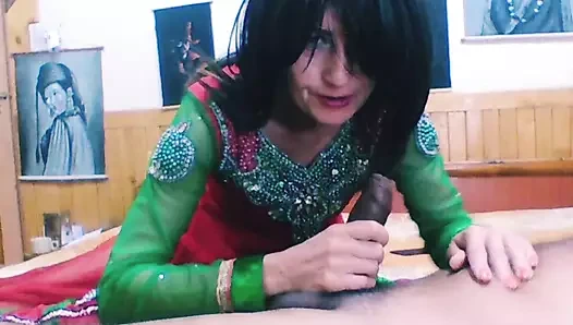 Kocası karısını kamerada onunla seks yapıyor