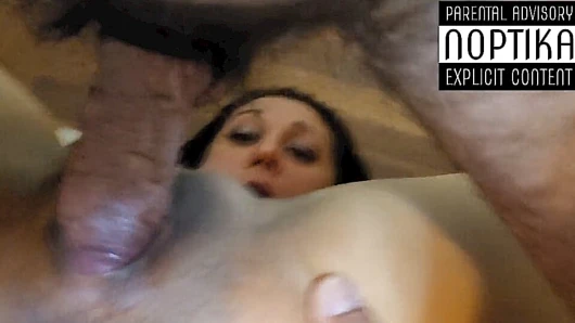 Postacıyı tüm pozisyonlarda siktim ve bana iyi boşaldı