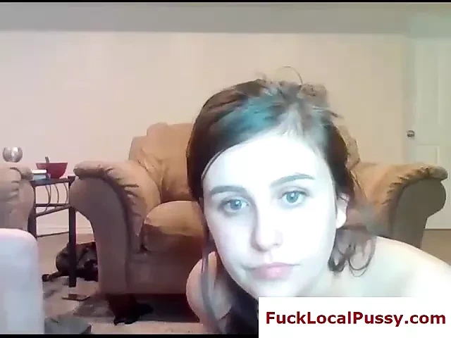 En iyi arkadaşlar, sarışın ve esmer canlı sikişiyor