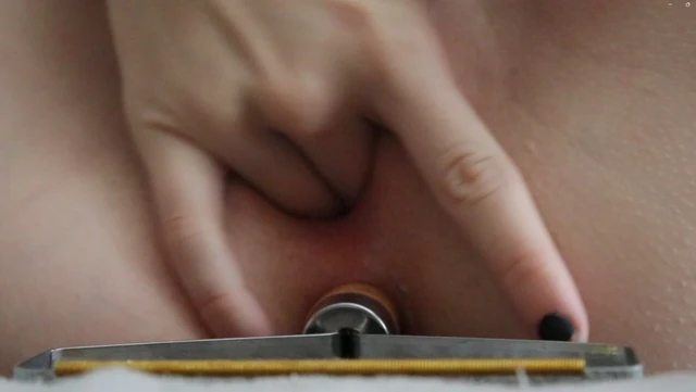 Двойное проникновение с моей расческой