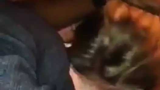 Beyaz sürtük emme çük