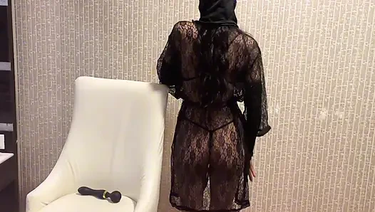 Indian Hot girl apni chut ki garmi mitati hai dildo she