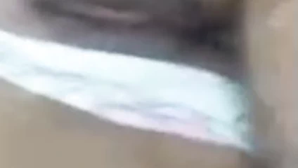 Fudendo o cuzinho gostoso dela.