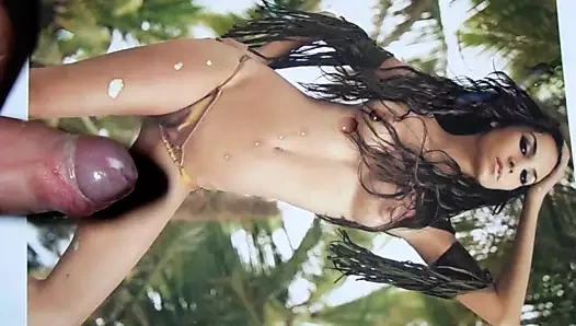 Cum üzerinde sila sahin 3