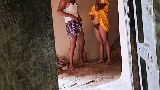 Kayınbiraderi desi yengeyi sikiyor