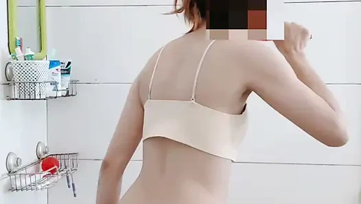 Üvey erkek kardeş Malezyalı tesettürlü ile banyo yap