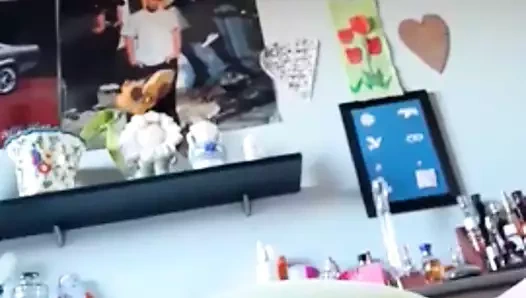 Komşunun tombul kızı