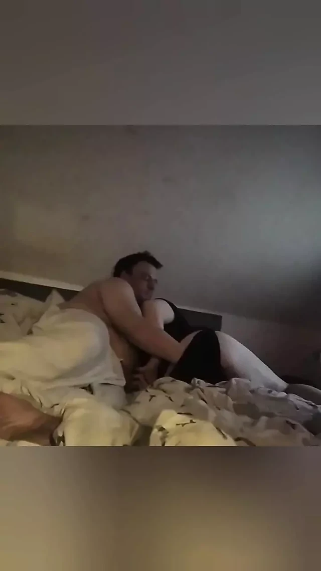 Нормально в постели с ней