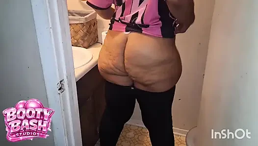 XHAMSTER'DA EN BÜYÜK GÖT ANAL KRALIÇE GÖTÜNÜ SALLıYOR