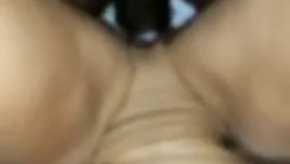 Koca filme sürerken karısını sikiyor