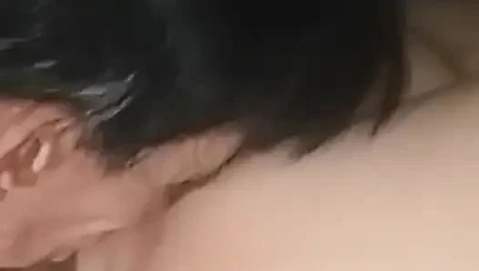 Islak amcık seviyor bana ve karıma zaman ayırıyor