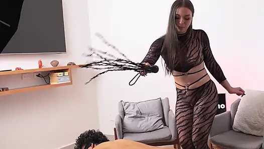 Andromeda ile hakimiyet gösterisi Ben itaatkâr olmak zorundaydım!