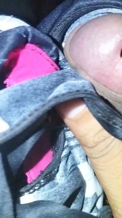 Apni beti ka panty le kar muth mara | Klip 1
