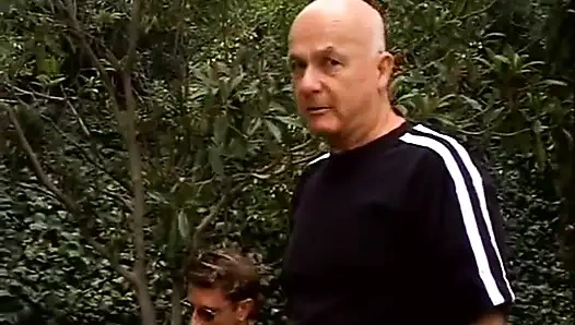 Karımı kulübü: sikişen evli kadın #76