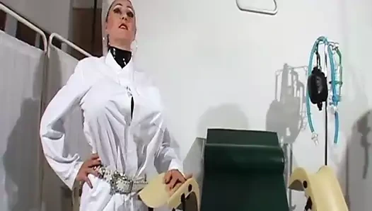 Gyn-session.com - acı çeken hasta.