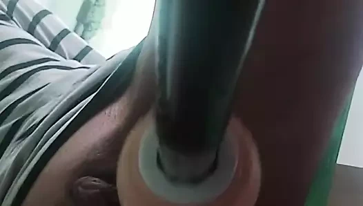 En iyi seks makinesi genç kızı sert sikiyor - mega orgazm sırasında inliyor