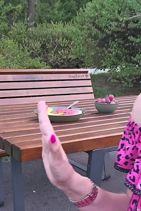 Parkta yaramaz piknik