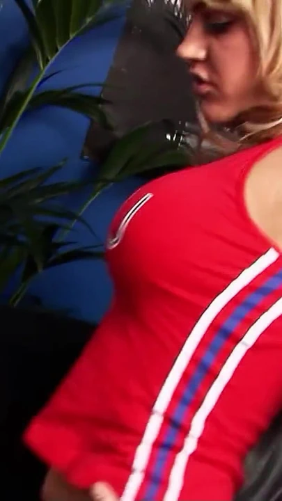 "İnek koçuyla kadın egemenliği sikişinde overknee çoraplı kızgın genç kız" dan muhteşem an