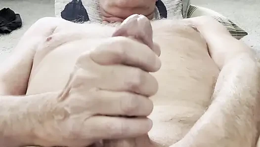 Büyük yarağıyla yerde yalnız