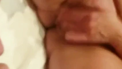 Meine Nachbarin beim abspritzen gefilmt