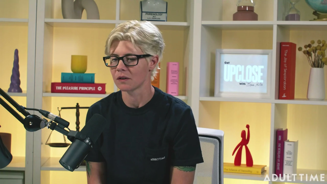 Khloe Kingsley: Squirting on Camera & Red Flags
