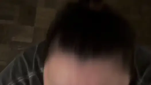 Ev yapımı amatör oral seks ve yüze boşalma makyaj yok