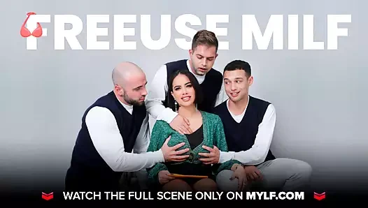 Mylf - çalışkan iş kadını, iş görüşmesi sırasında bir başvuru sahibi tarafından amını delinir