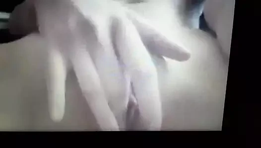 nancy se branle qd maman n est pas la