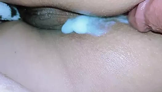 Hintli üvey baba üvey kızının çalışmalarını kesiyor, beni hamile bırak baba