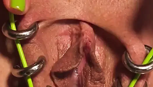 Kablolu ve sıkı sarılmış