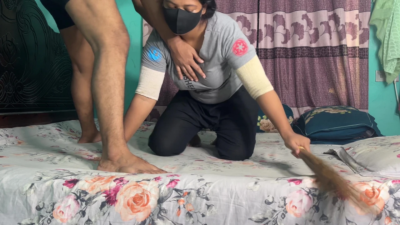 Bangladeshi Bhabhi Fucked hard by her devar in Bedroom Bangla drity talk -Sexboy