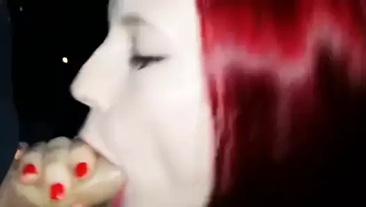 Redhead oral seks ve derin boğaz çok yarım yamalak boşalmak içinde ağız