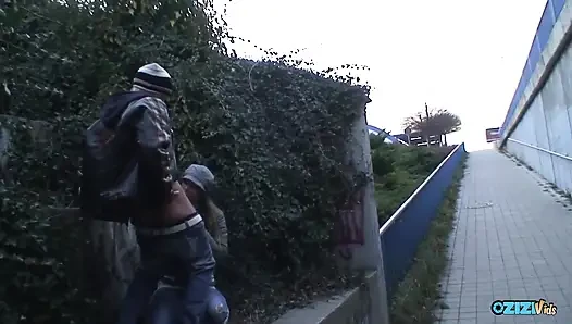 En seediest getto, açık havada üremenin göreceli barış içinde yapilabildiği yerdir