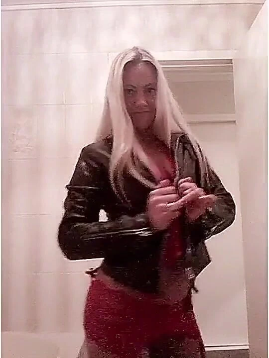 Baştan çıkaran baştan çıkarıcı kadın