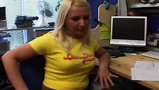 Düzgün vücutlu Alman bayan seviyor Başlarken becerdin içinde pov