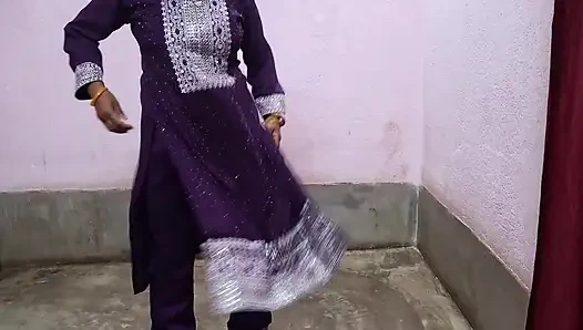 Ateşli Hintli xxx hizmetçi tam sikiş